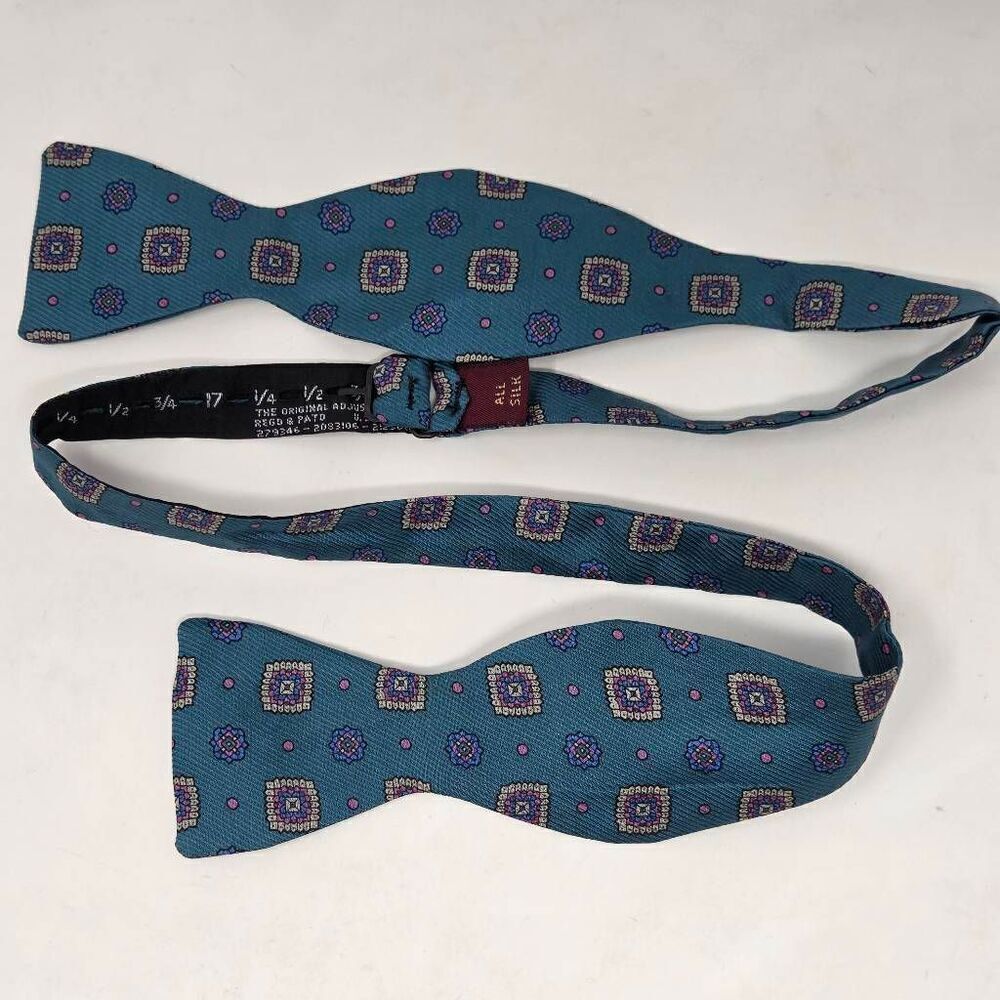 GJ CAHN SILK BOW TIE GREEN JADE PINK GEOMETRIC SATIN 2.25" WIDE ADJUSTABLE